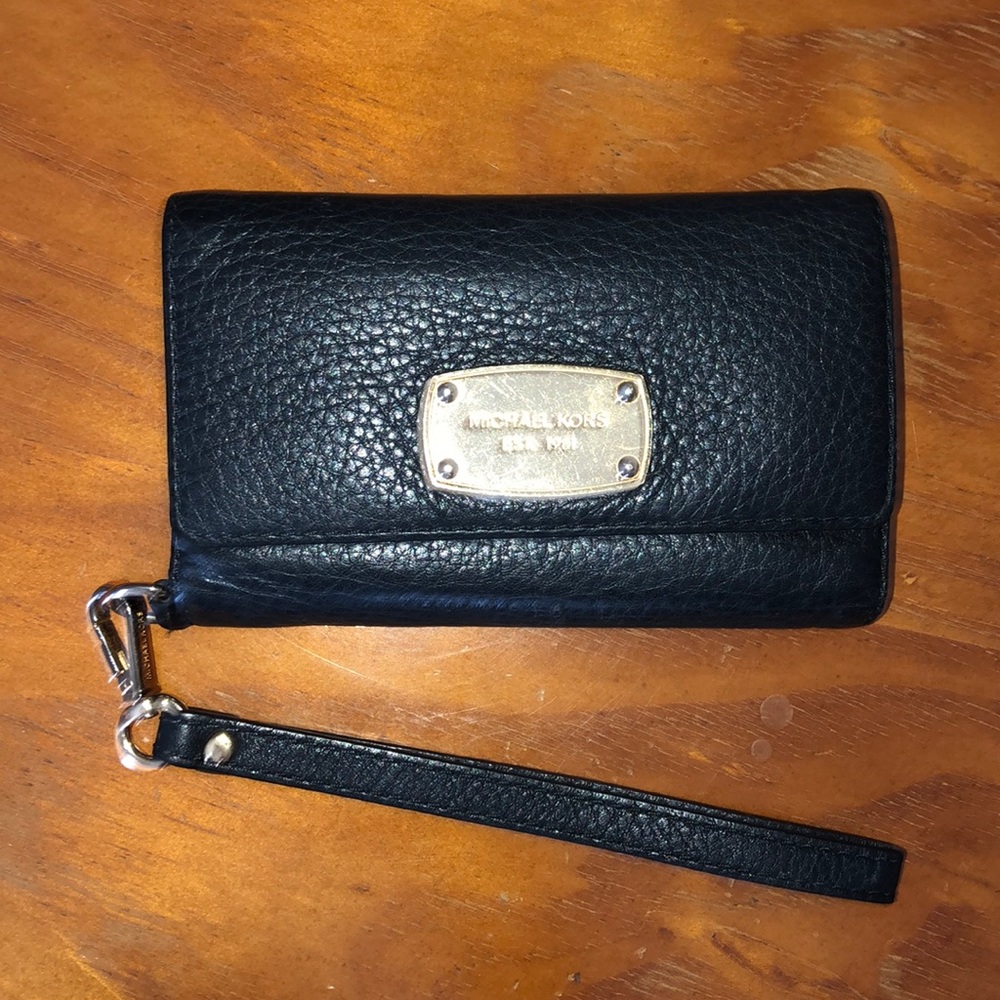 Michael Kors wristlet wallet and iphone holder